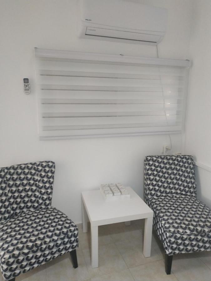Akhva Accommodation Unit-אחווה יחידת אירוח Arad Exteriör bild